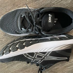 ASICS Women’s Size 8 Gel Excite 8 Everyday Comfort Sneakers